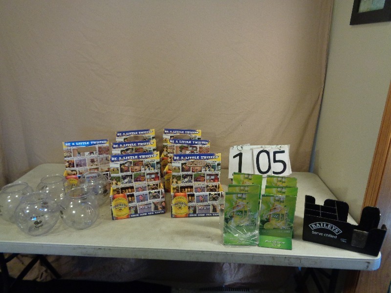 lot 105 image: Beer Advertising Items