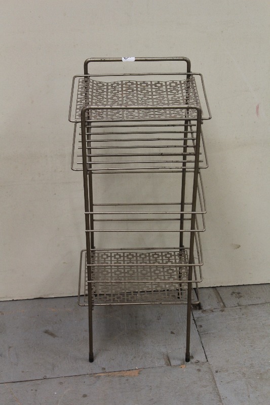 Small Metal Rack | Lowry Consignments #27 | K-BID