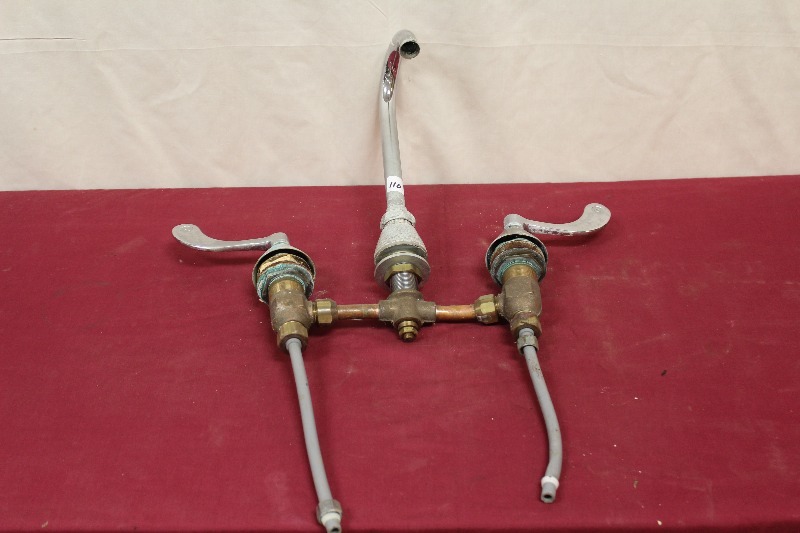 Commercial Sink Fixtures