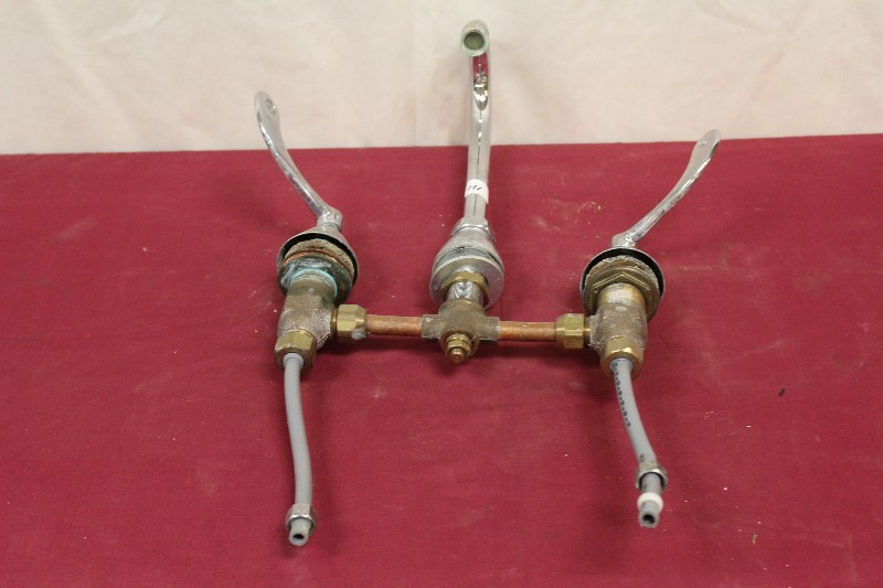 Commercial Sink Fixtures