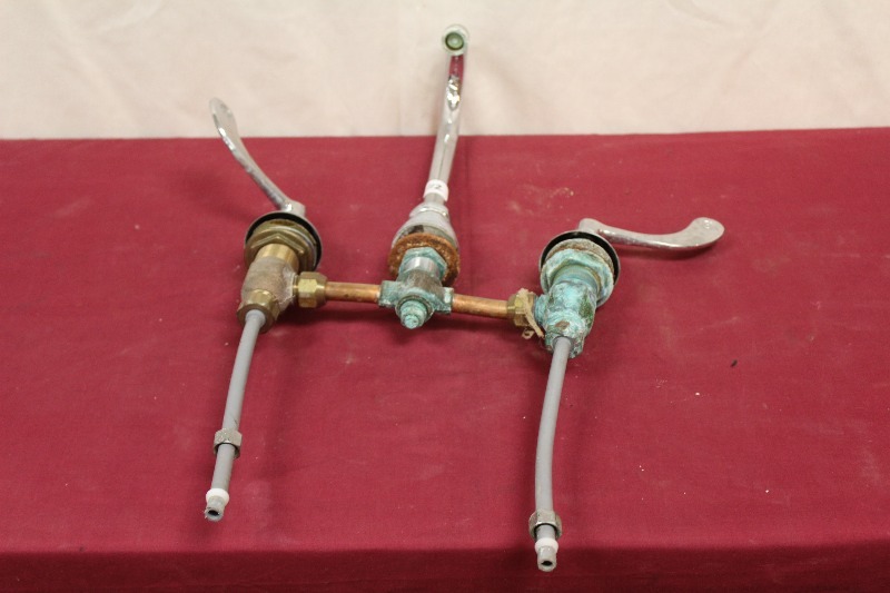 Commercial Sink Fixtures