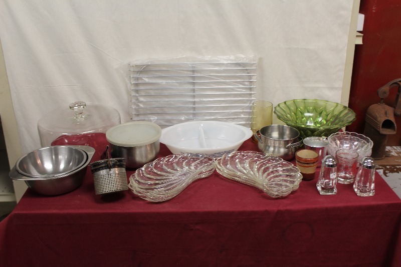 Lot of Assorted Kitchen Ware and Glassware