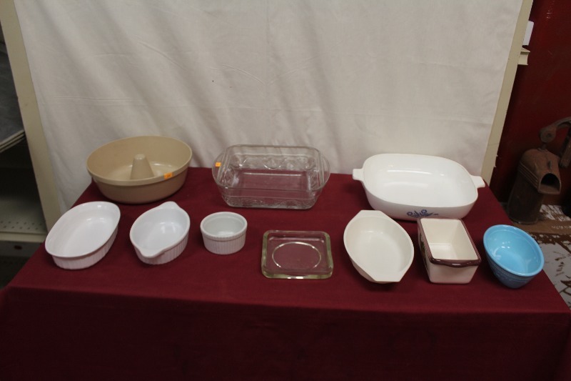 Lot of Kitchen Ware