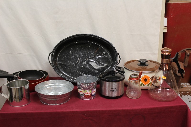 Lot of Cooking Ware