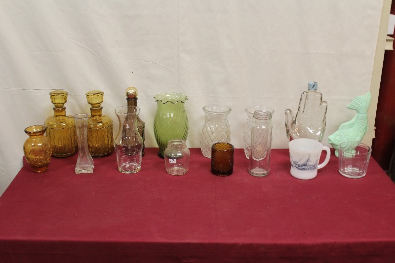 Lot of Glassware