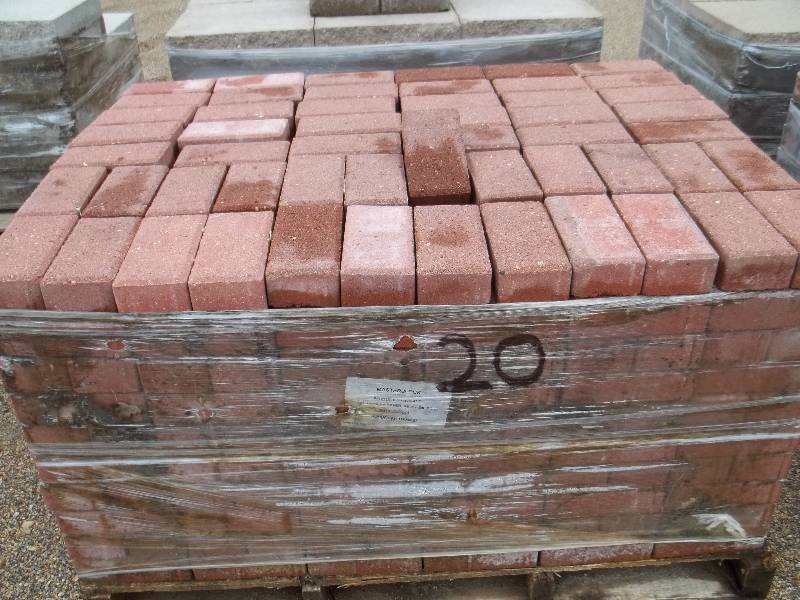 Holland 4.5 Paver Red, qty 540, pallet weight 3020.
