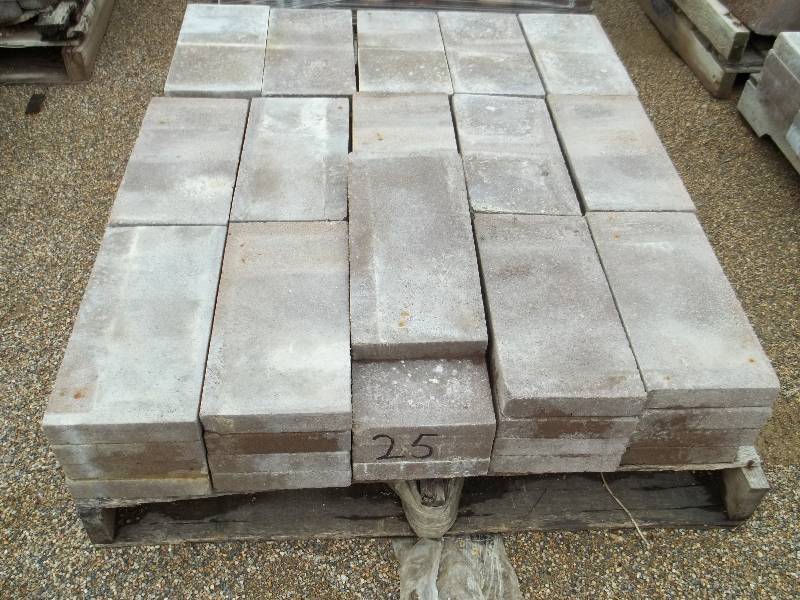 Patio Block Brown 1 58Hx7 58Wx15 58L