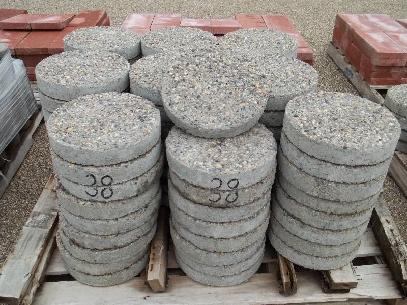 12 Round Exposed Agg. Stepping Stone