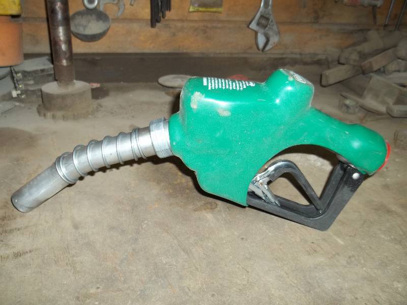 Diesel fuel nozzle - slightly used