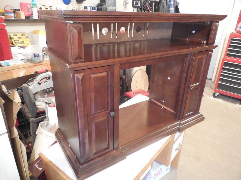 lot 7 image: McLeland Design Cherry Fireplace
