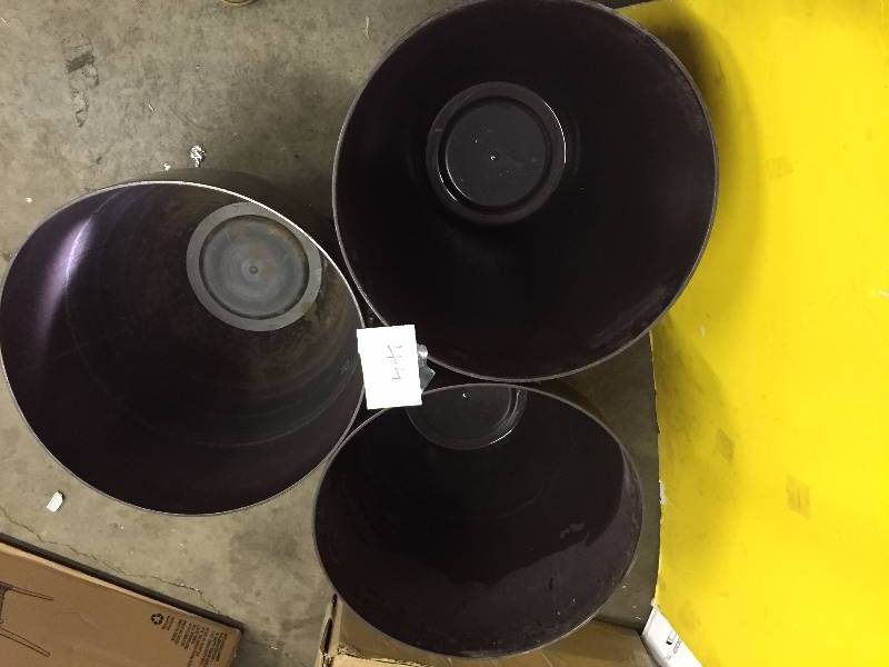 lot 44 image: Lot of 3 Planters