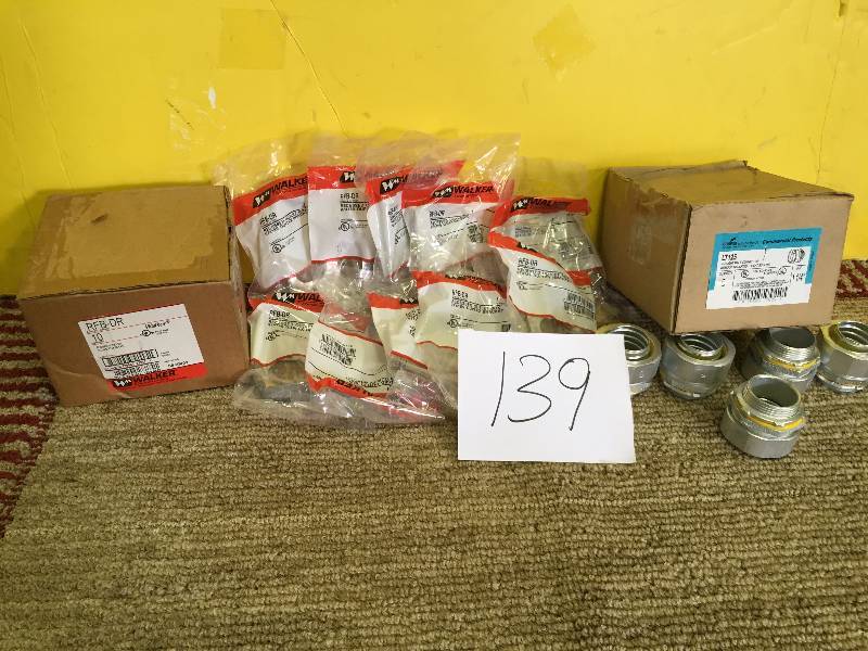 lot 139 image: Lot of Straight male conectors and outlet box