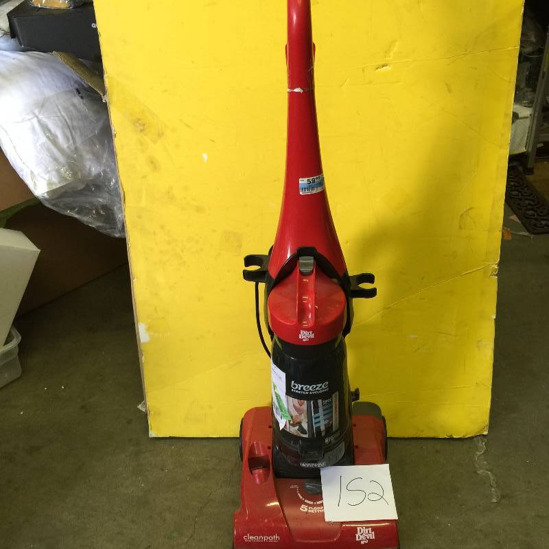 lot 152 image: Brezze Dirt Devil Vacuum