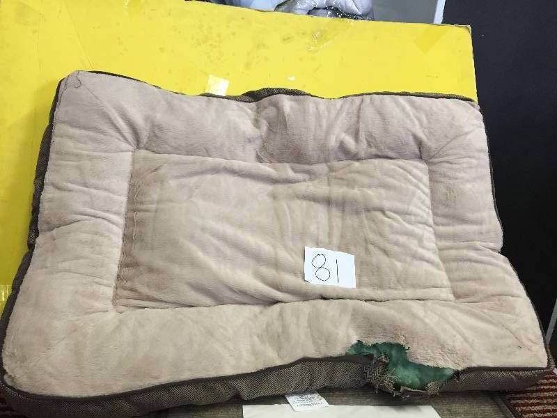 lot 81 image: Petspaces Mattress Pet Bed