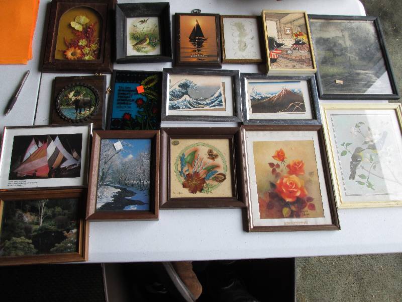 Lot of assorted smaller framed pict...