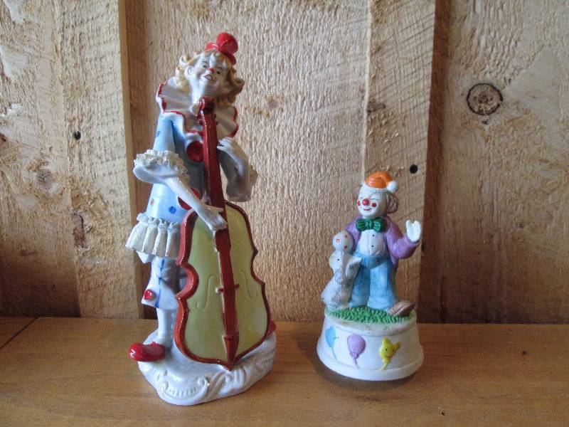 Pair of clowns...