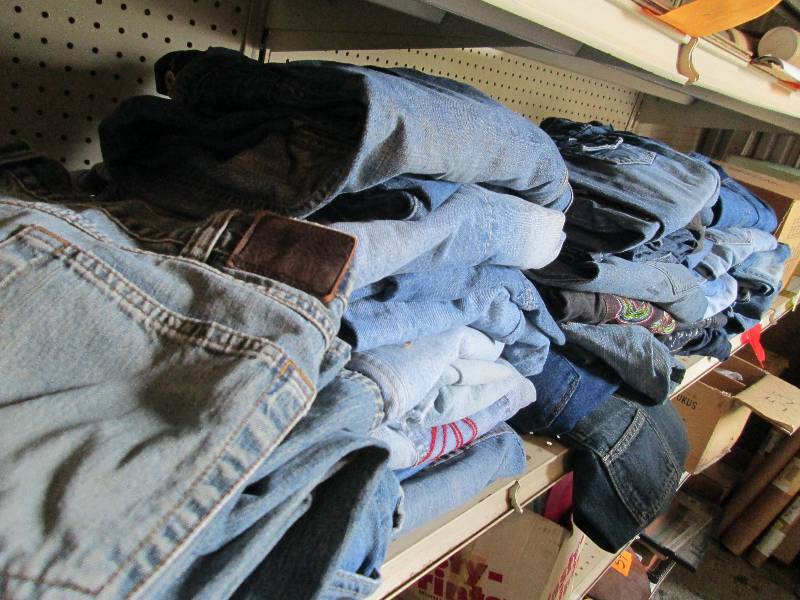 Large lot of jeans, assorted sizes...