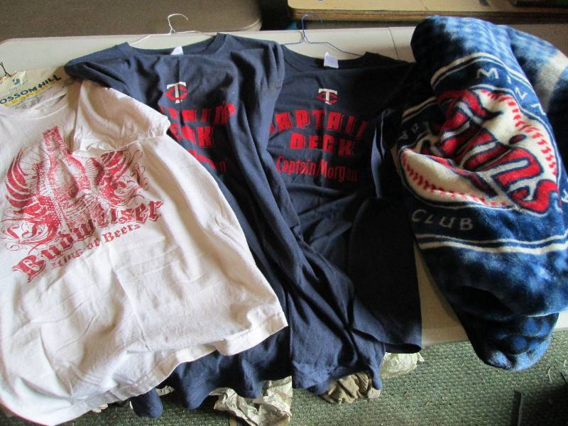 Twins shirts and a blanket...