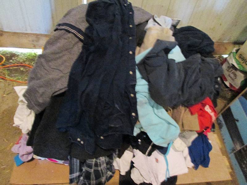 Large lot of mixed clothing, appear...