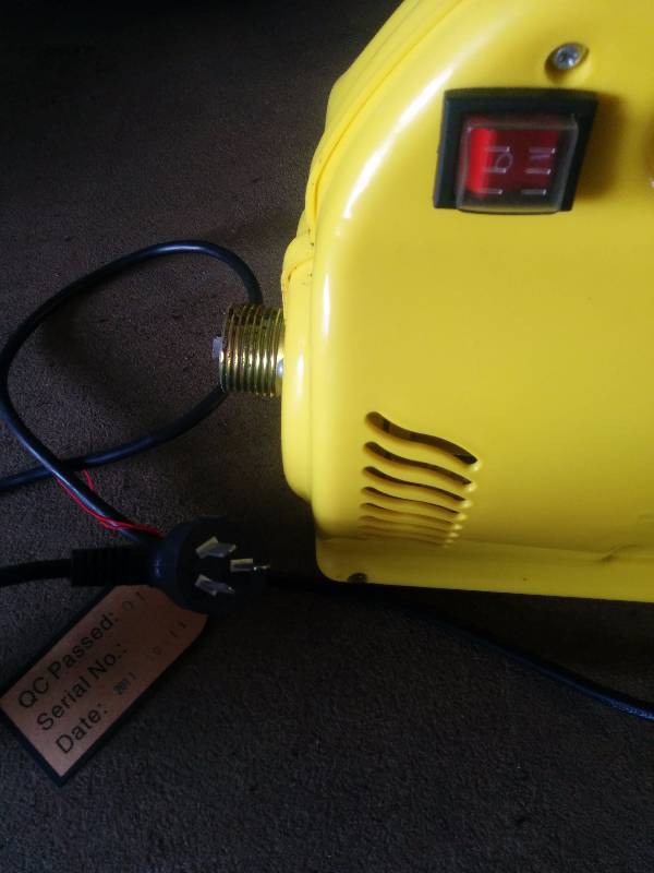 NEW electric concrete vibrator.