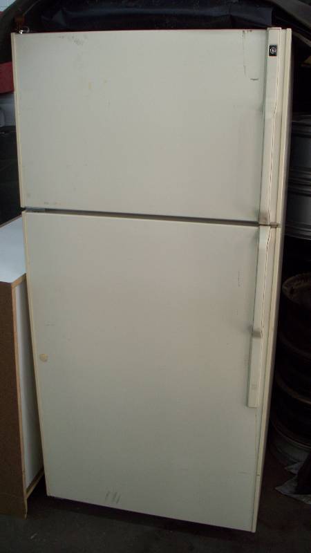 GE Refridgerator