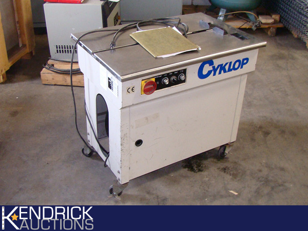 Strapping Machine With Banding