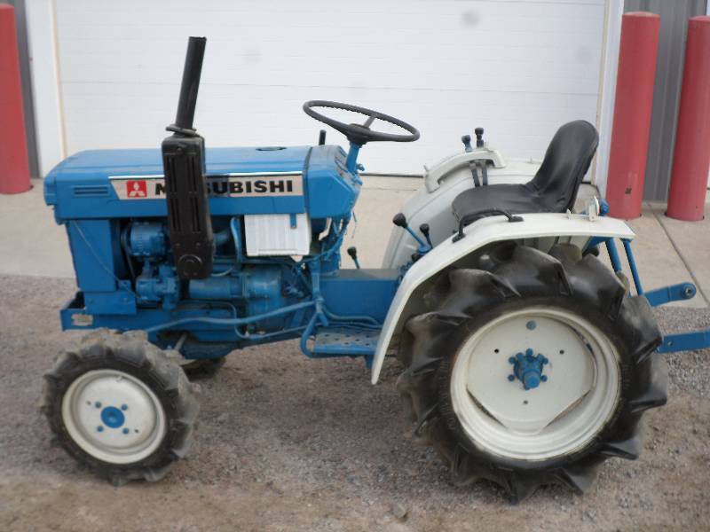 lot 2 image: Mitsubishi Compact 4WD Tractor, 3-C...