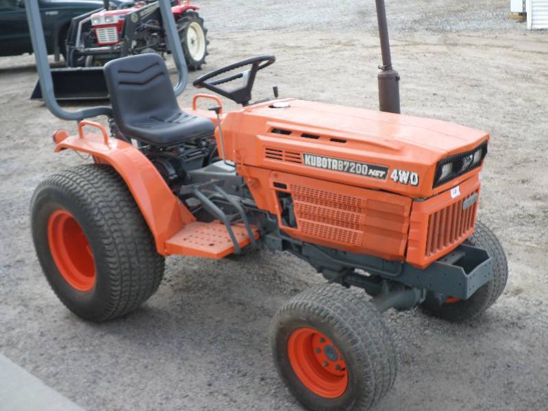 Kubota B7200 HST 4WD tractor, 3-Cyl... | LE Tractors #2 | K-BID