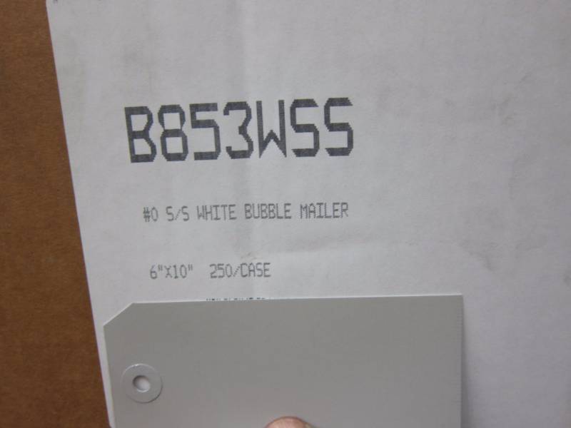 #0 White Bubble Mailers