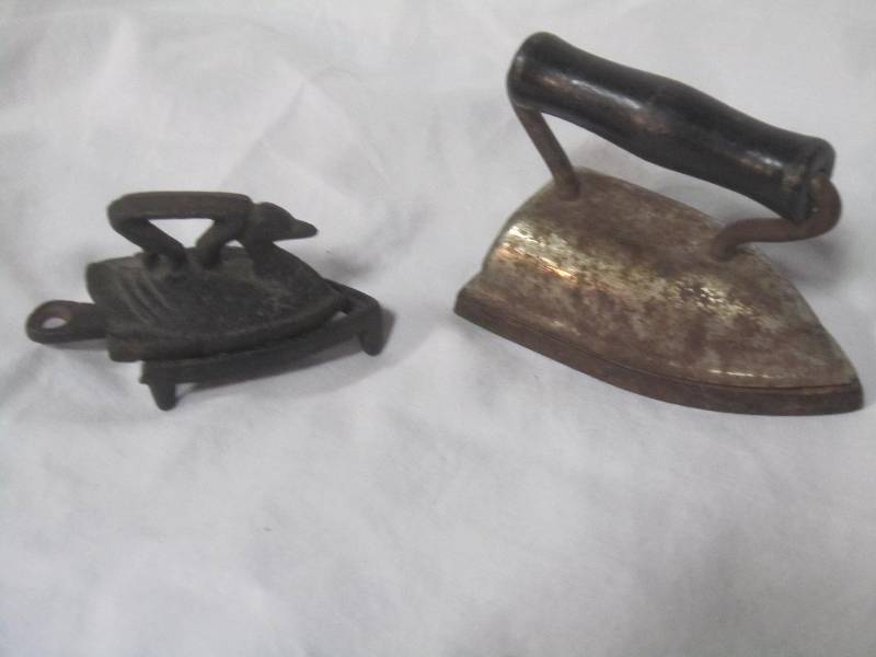 Tiny Cast Iron Iron