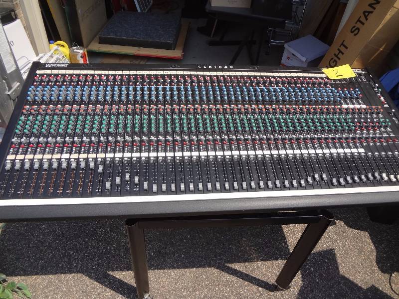 lot 2 image: Crest Century 44 Channel Mixing Board
