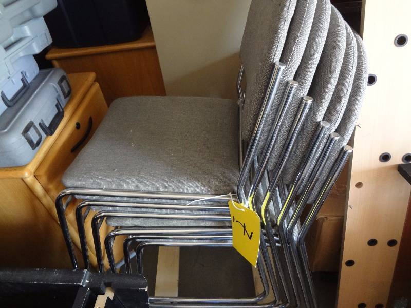lot 7 image: Stacking Chairs