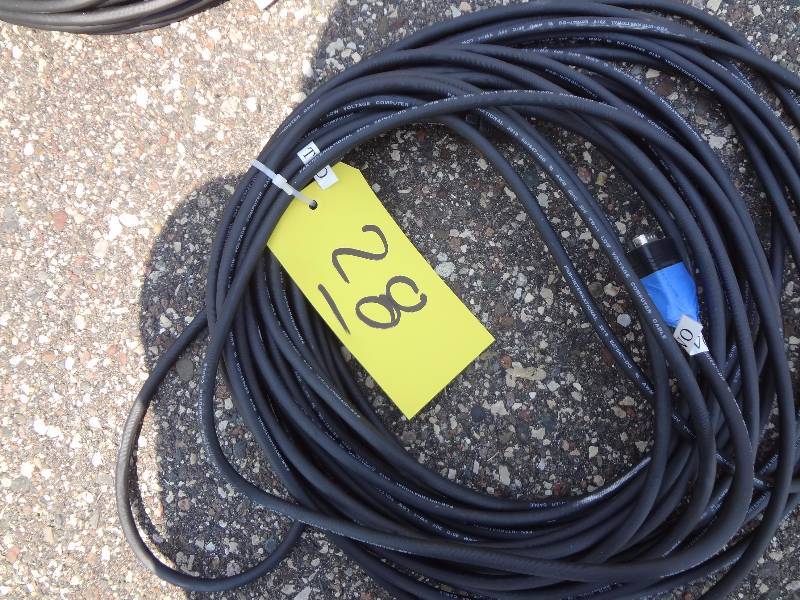 lot 28 image: 75ft VGA