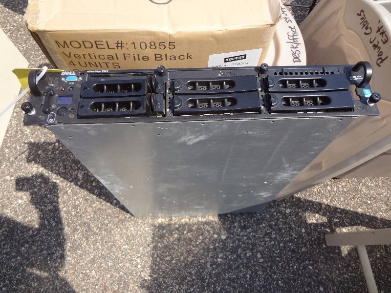 lot 50 image: Dell Power Edge 2850