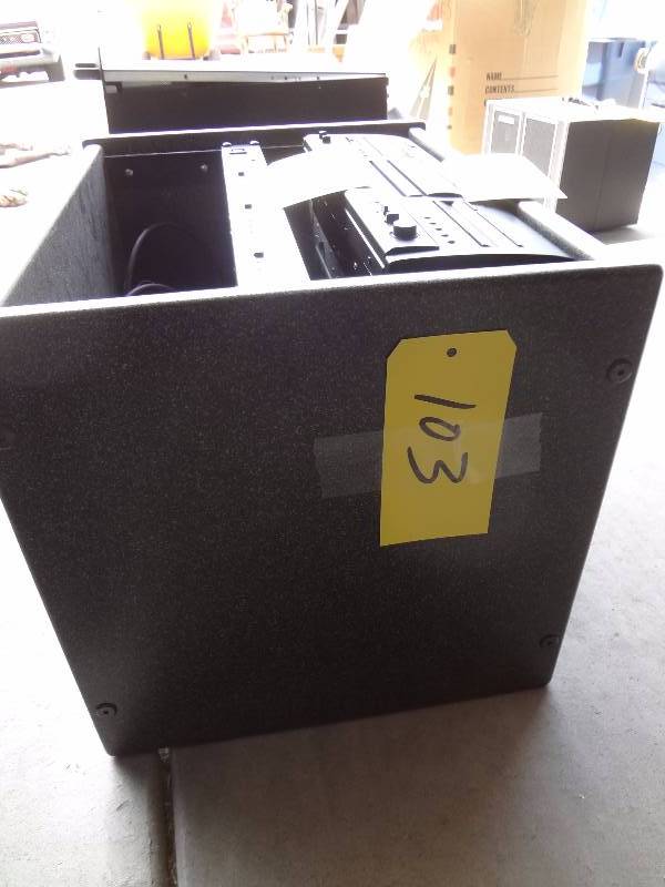 lot 103 image: Small Electronics Rack