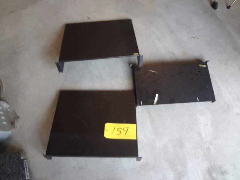 lot 159 image: Shelves for Metal Electronics Rack