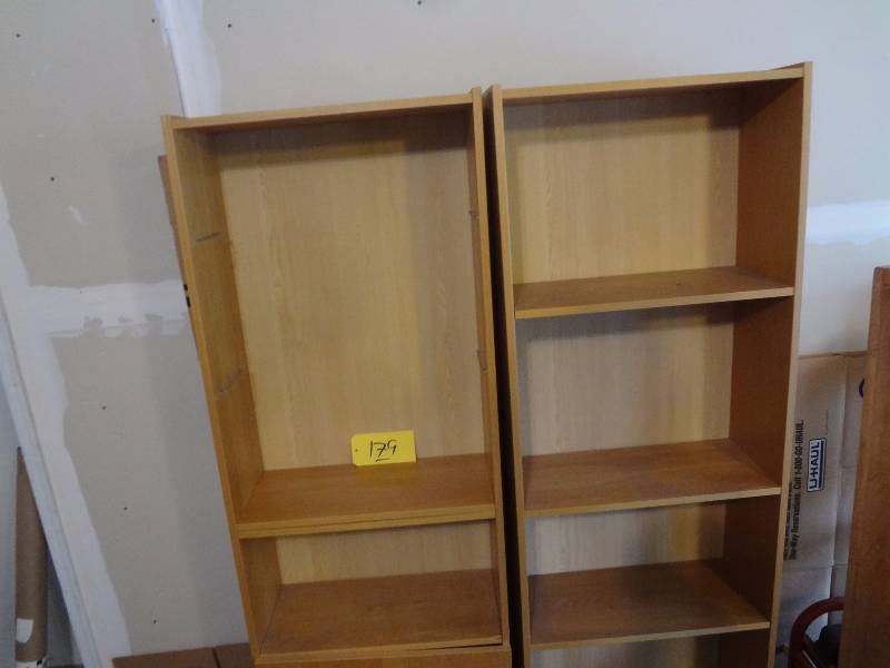 lot 179 image: Pair of Bookcases