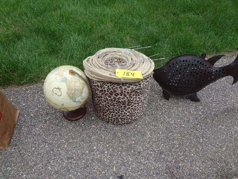 lot 184 image: Fish,Globe, Foot Stool