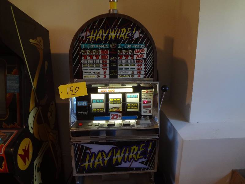 lot 190 image: Haywire Slot Machine