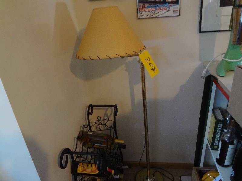 lot 207 image: Brass Floor Lamp