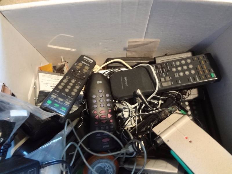 lot 219 image: Remotes,Key Boards, Stereo