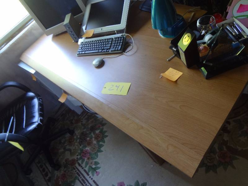 lot 241 image: Desk