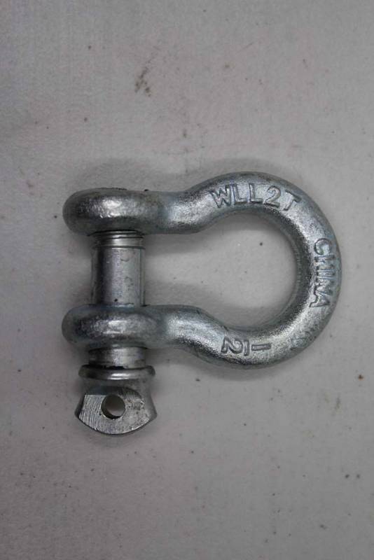 lot 13 image: ProMark 2 Ton Bow Shackles. Lot of 50