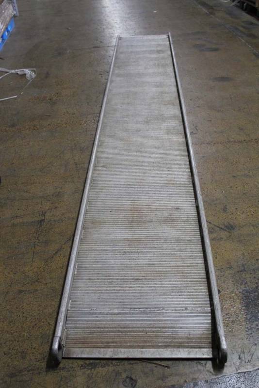 lot 103 image: Loading Ramp 162 Long