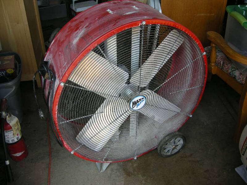 lot 1 image: Max Air fan