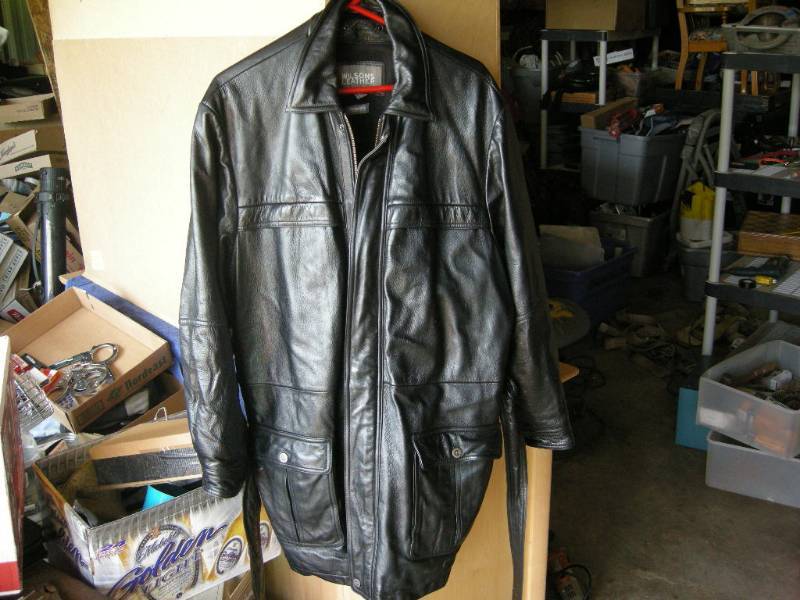 lot 8 image: Wilson leather jacket