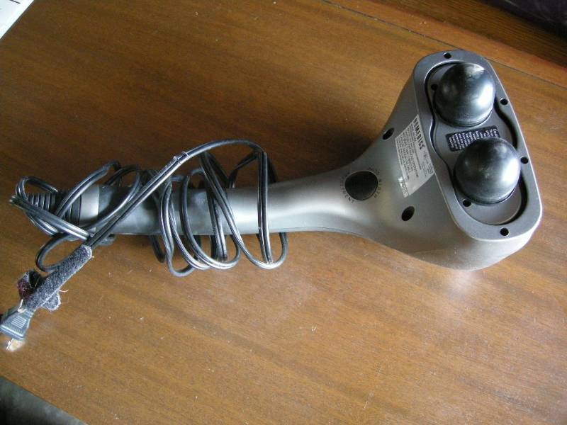 lot 10 image: HoMedics massager