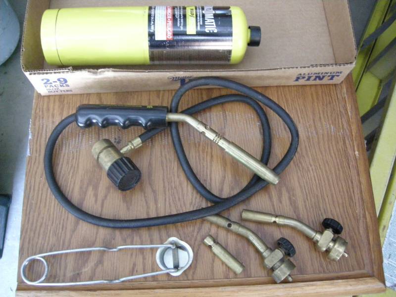 lot 31 image: Propane torch heads