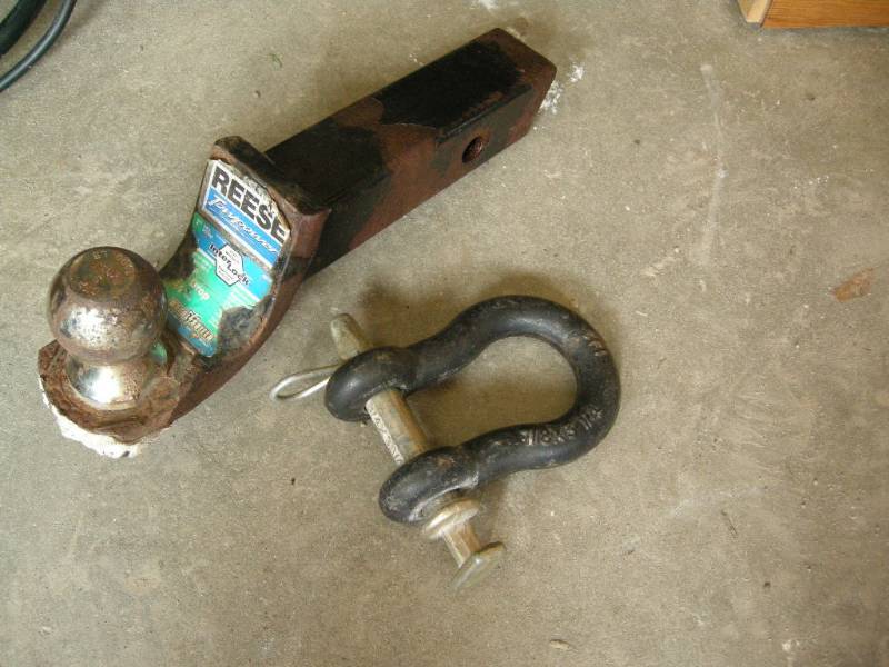 lot 35 image: Receiver hitch and clevis