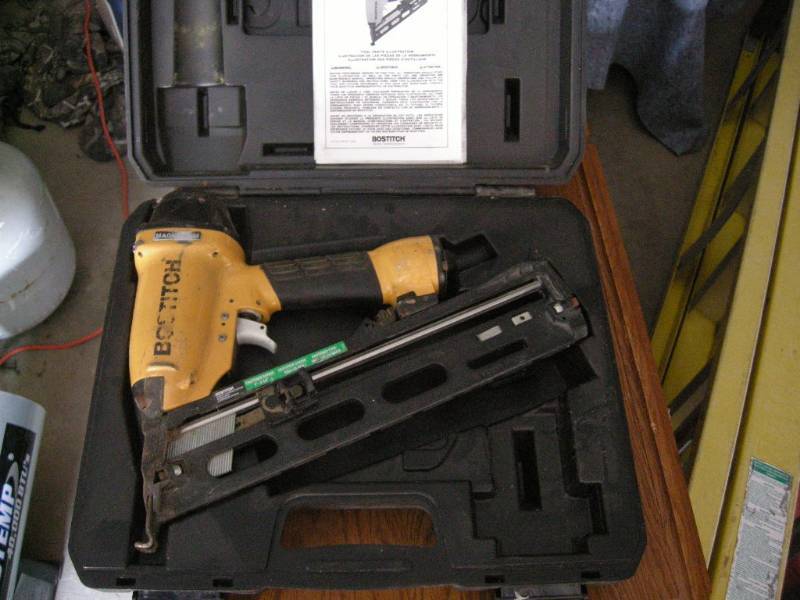 lot 38 image: Bostich finish nailer